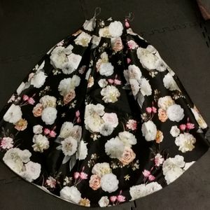 Yaya&Co Full formal Skirt size S